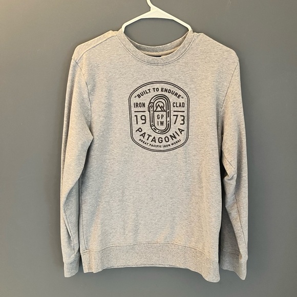 Patagonia Sweatshirt Mens Size S Gray Built Endure Iron Works Ironmongers Badge - Picture 1 of 4